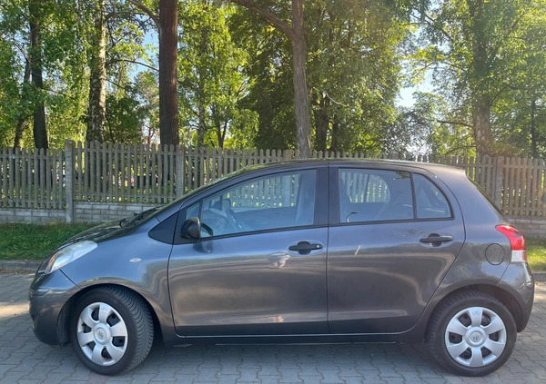 Toyota Yaris cena 19900 przebieg: 133000, rok produkcji 2009 z Pruszków małe 211